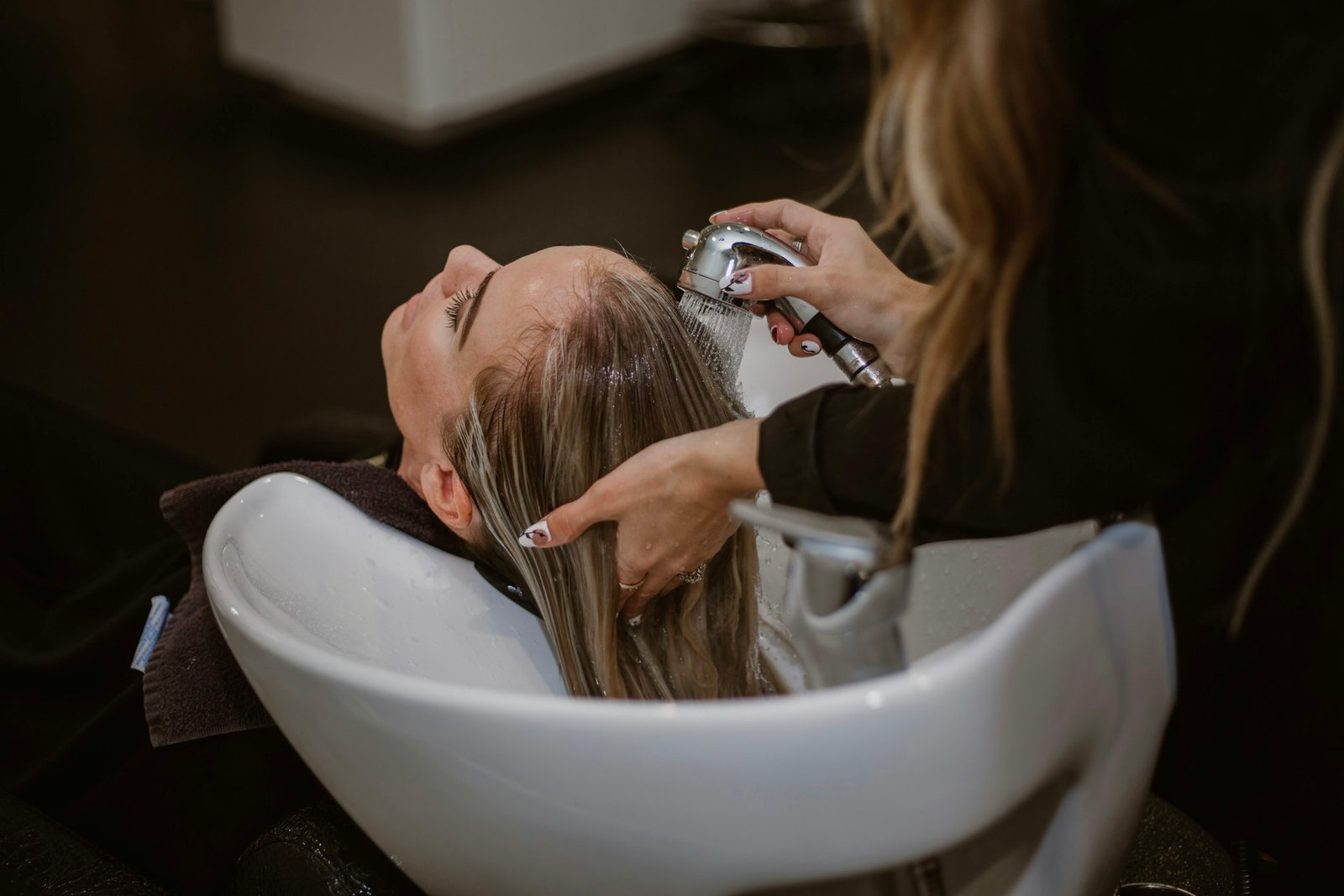 Tratamento capilar com produtos profissionais Theros Therapy